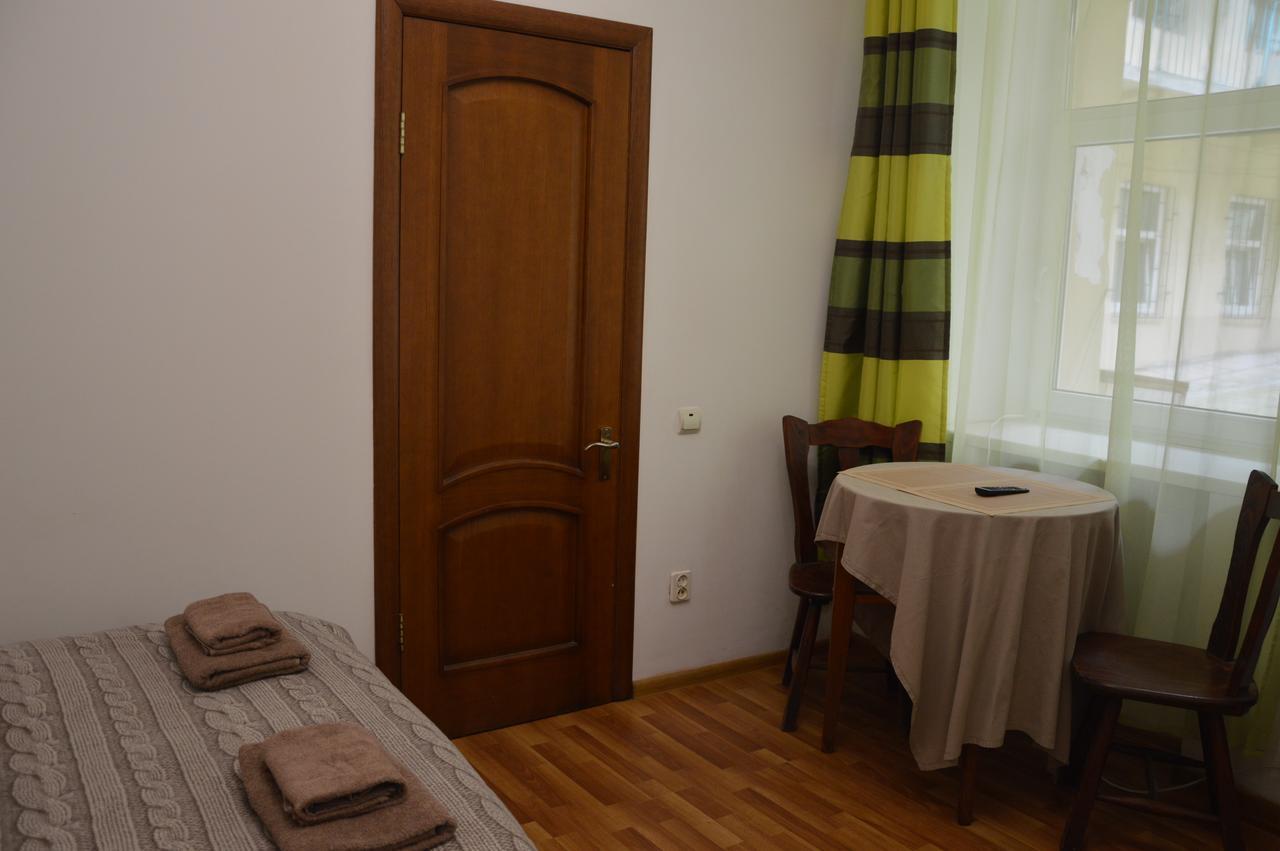 Cozy Apartment In The Center Of Leópolis Exterior foto